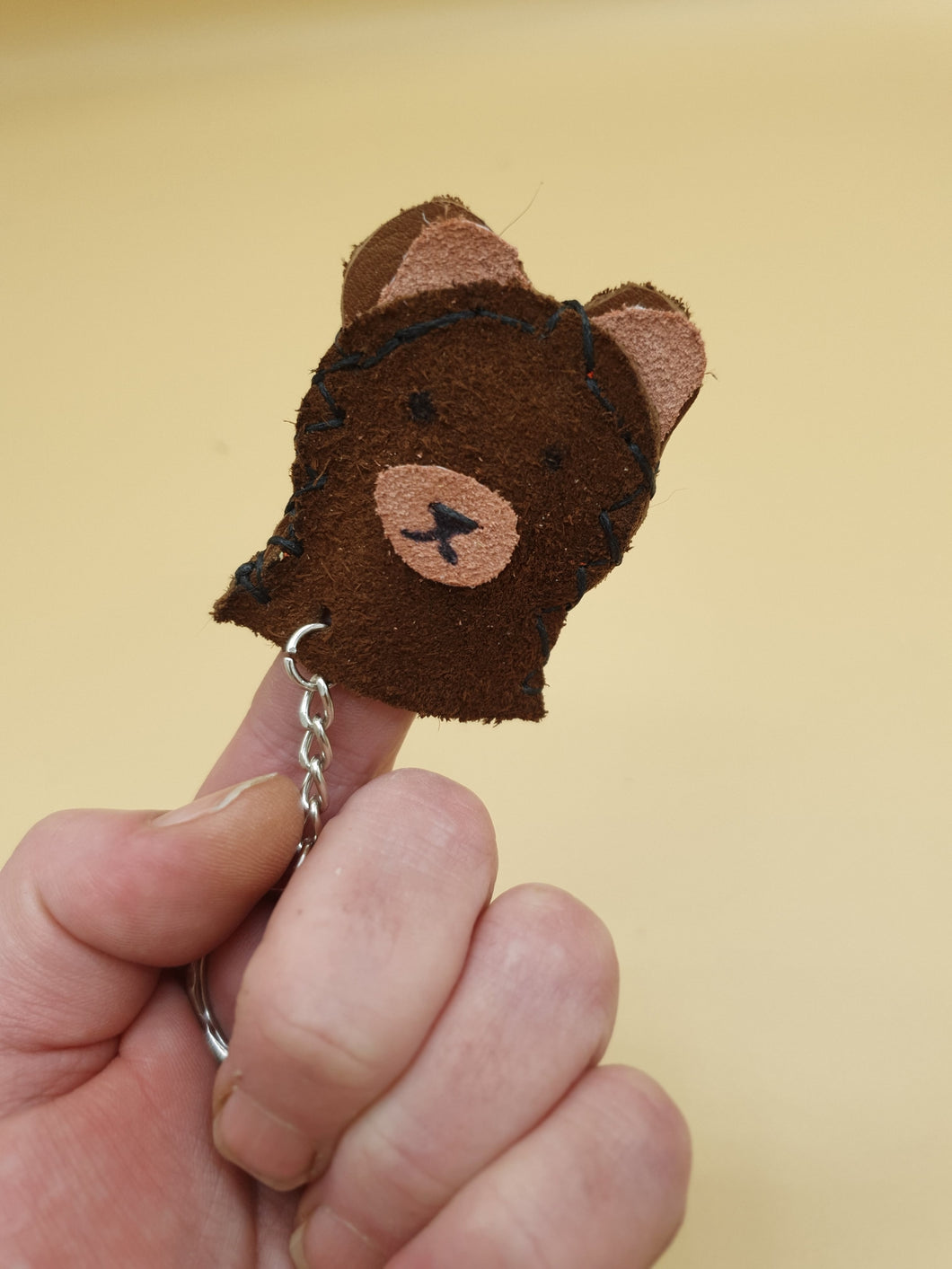 Marionnette de doigt artisanale, ours, porte cle